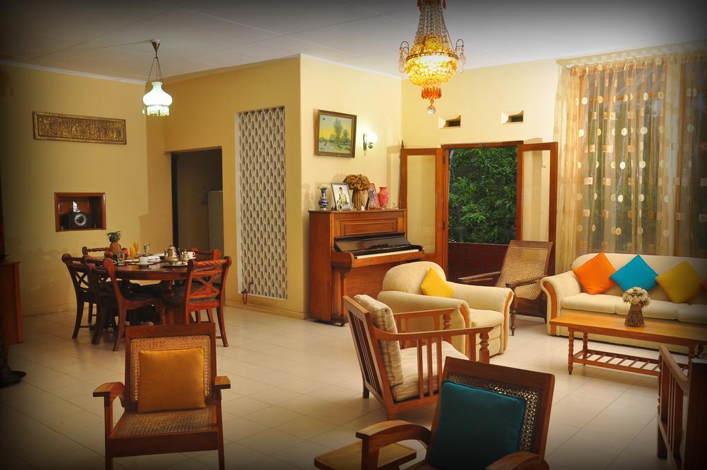 Ferienwohnung Knight'S Heaven Kandy Exterior foto