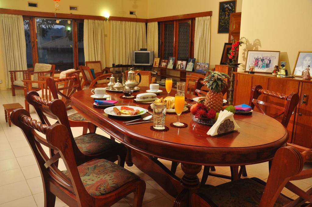 Ferienwohnung Knight'S Heaven Kandy Exterior foto