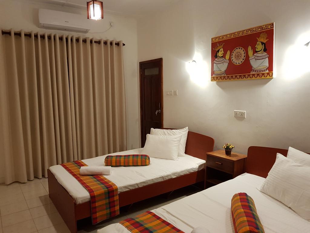 Ferienwohnung Knight'S Heaven Kandy Exterior foto